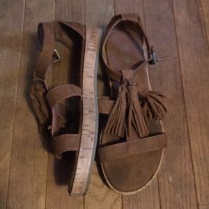 Barely worn target sandals